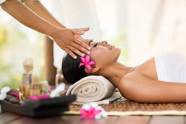 Benefits of Business Trip Massage to Help you Rejuvenate on the Go 