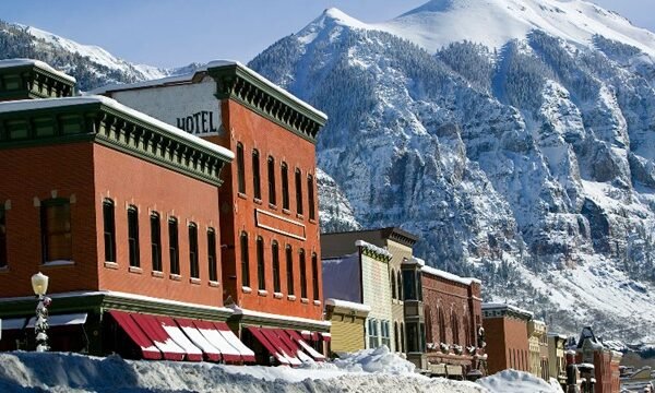 Denver CO Holiday Inn: Your Gateway to Winter Fun