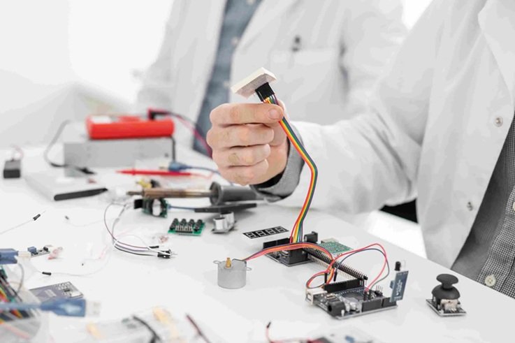 Why Electrical Engineering Internships Are Essential for Career Success
