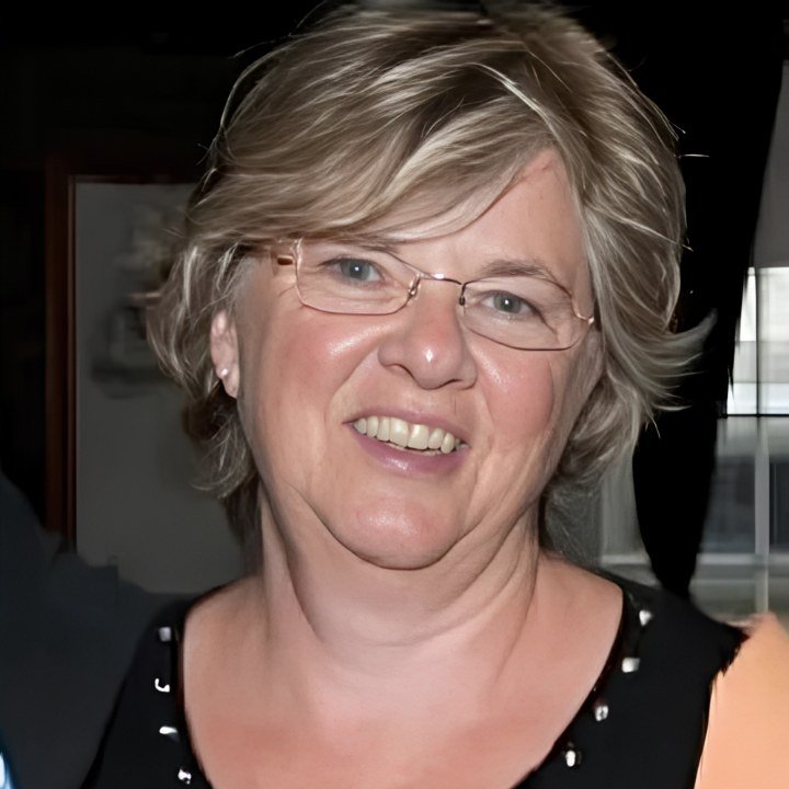 Debby Clarke Belichick age