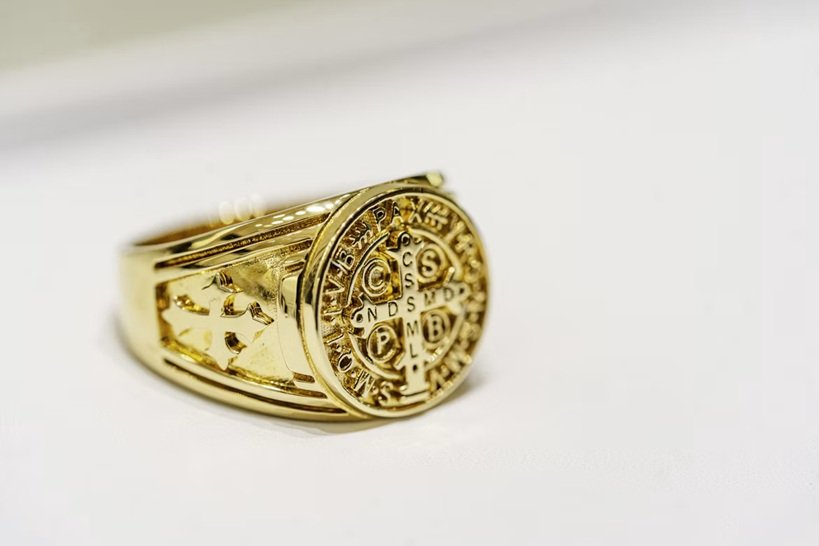 Why Two Gold Buyers Might Offer Different Prices for the Same Piece